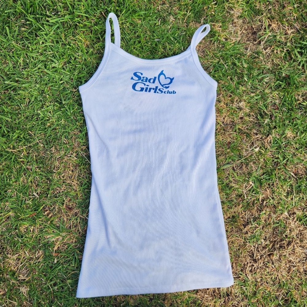 White Ribbed Graphic Tank Top ♡ - Picture 2 of 6